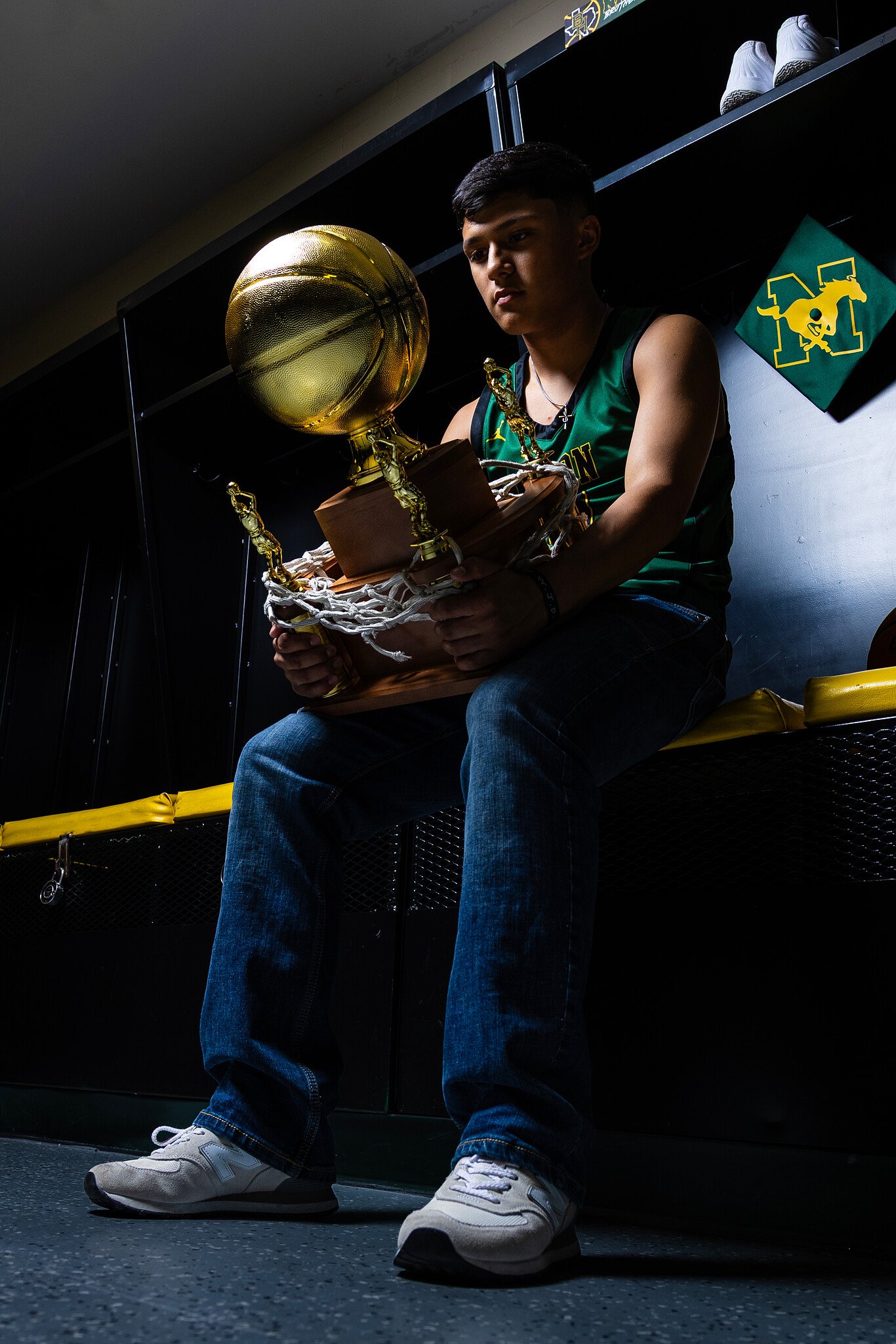 basketball-trophy-pose-laredo-2026-gallery